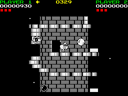 Tower Toppler (ZX Spectrum) screenshot: Shoot the ball!
