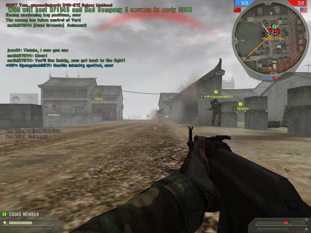 Battlefield 2 (Windows) screenshot: Blue Pearl-Frag grenade with AK47 defense