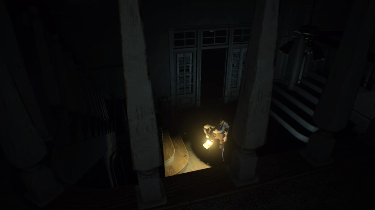 Resident Evil 7: Biohazard - Banned Footage: Vol.2 (PlayStation 4) screenshot: Daughters: Hiding from mommy
