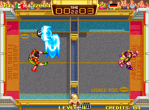 Windjammers (Neo Geo) screenshot: A tricky shot from Wessel