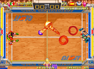 Windjammers (Neo Geo) screenshot: Special shots tend to change directions all the time.