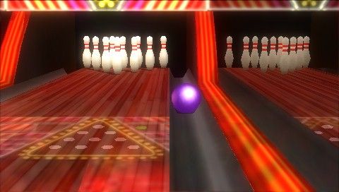 Bowling 3D (PSP) screenshot: It ends up in the gutter.