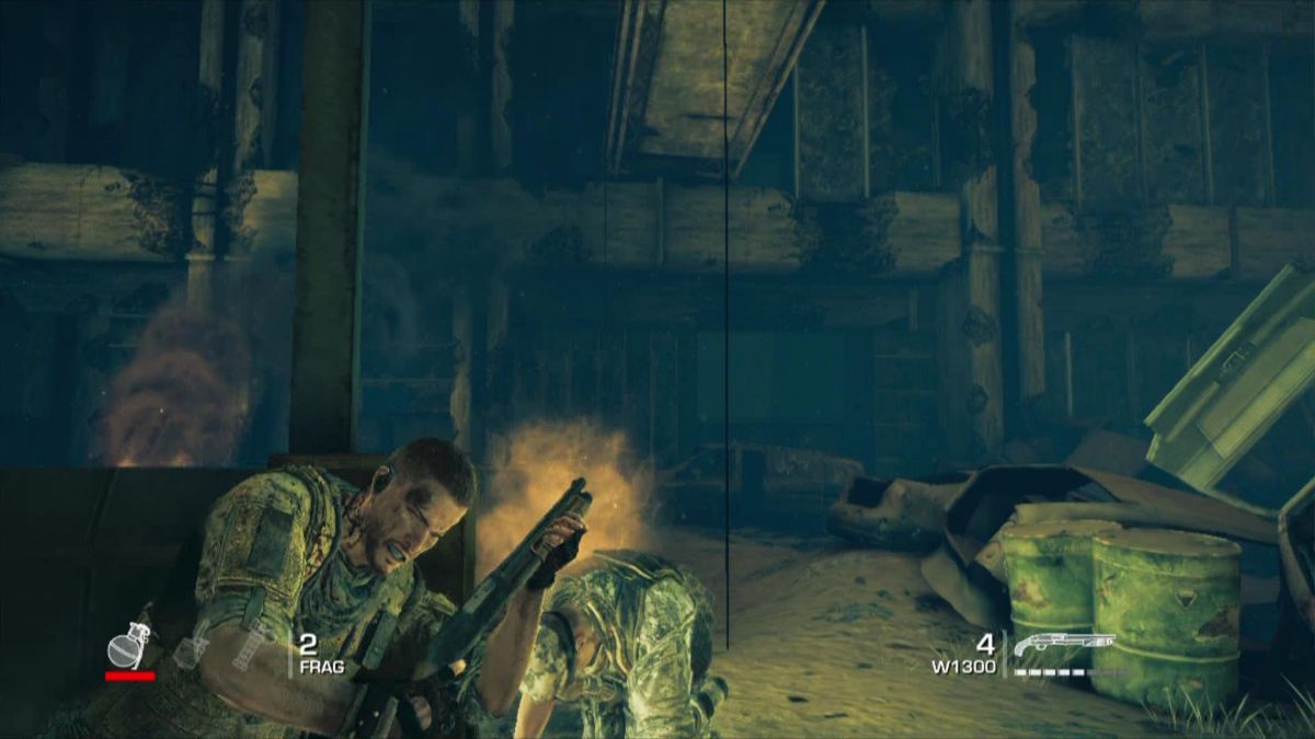 Spec Ops: The Line (Xbox 360) screenshot: Make use of blind firing to stay in cover