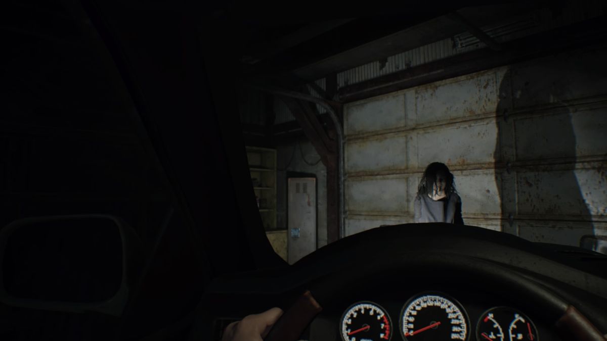 Resident Evil 7: Biohazard - Banned Footage: Vol.2 (PlayStation 4) screenshot: Daughters: Trying to escape in a car