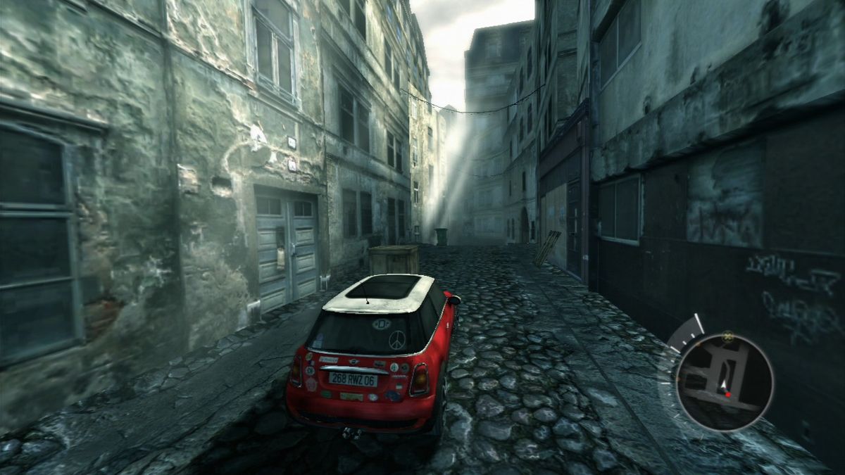Robert Ludlum's The Bourne Conspiracy (PlayStation 3) screenshot: Narrow alleys let you ditch the police pursuit