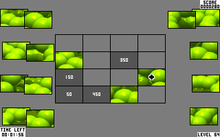 FlixMix (DOS) screenshot: A variant assigns fluctuating point values to certain board positions if you are fast enough to capitalise on them!