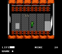 Metal Gear (NES) screenshot: In a room
