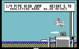 BMX Freestyle (Commodore 64) screenshot: Nearly got the height.