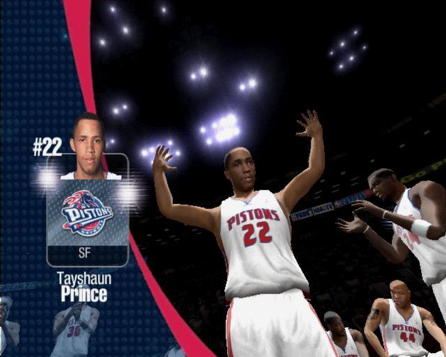NBA Live 2005 (PlayStation 2) screenshot: A match starts with each player being announced and making their trademark moves in the spotlight