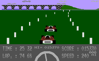 Formula 1 Simulator (Commodore 16, Plus/4) screenshot: Attempting to overtake.