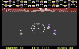Indoor Soccer (Commodore 16, Plus/4) screenshot: Kick-Off.