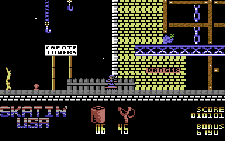 Skatin' USA (Commodore 64) screenshot: A building site.