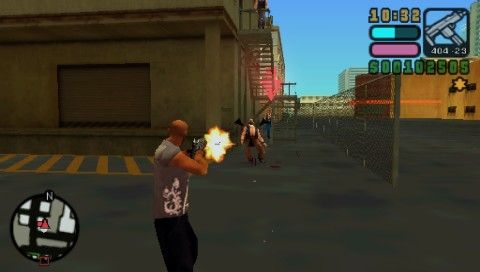 Grand Theft Auto: Vice City Stories (PSP) screenshot: Attacking the rival gang's business site