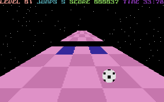 Trailblazer (Commodore 16, Plus/4) screenshot: A gap to jump.