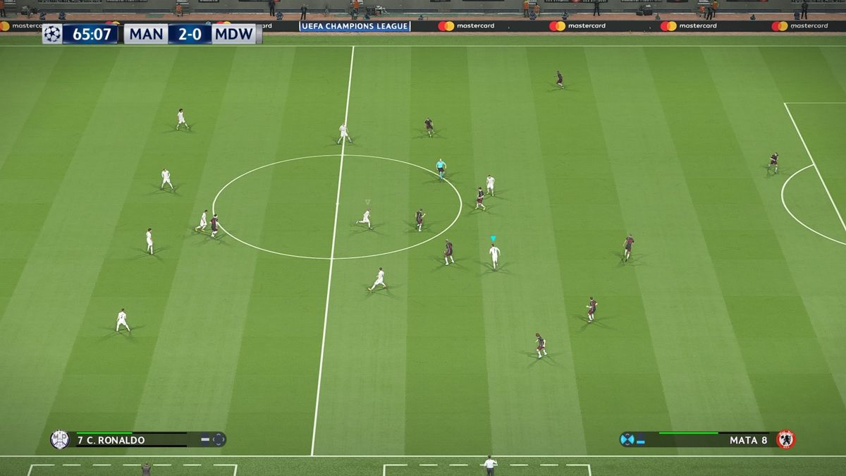 PES 2018: Pro Evolution Soccer (PlayStation 4) screenshot: Blip camera shows most of the field on the screen
