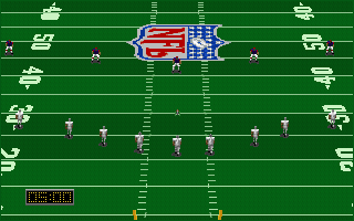 Front Page Sports: Football Pro '95 (DOS) screenshot: Kicking off the ball