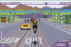 Moto Racer Advance (Game Boy Advance) screenshot: A jump in San Francisco in the Traffic mode