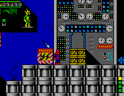 Spider-Man: Return of the Sinister Six (SEGA Master System) screenshot: If you wait enough time, Electro will loose all his energy by firing those lightnings, making it easier to beat him.