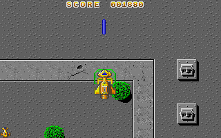 Foundations Waste (Atari ST) screenshot: Collected the blue power-shot and the shield is also active