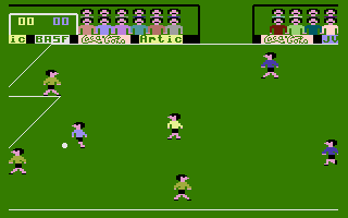 World Cup (Commodore 16, Plus/4) screenshot: On the attack