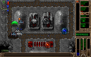 Tyrian 2000 (DOS) screenshot: The different coloured orbs are weapon pickups exclusive to the Super Arcade mode.