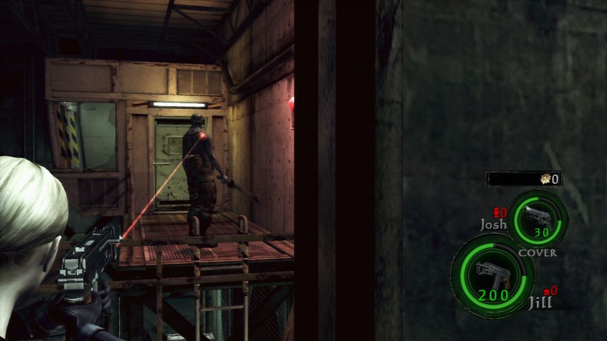 Resident Evil 5: Desperate Escape (PlayStation 3) screenshot: It is not so often that you can sneak up to someone for a clear shot without being spotted.