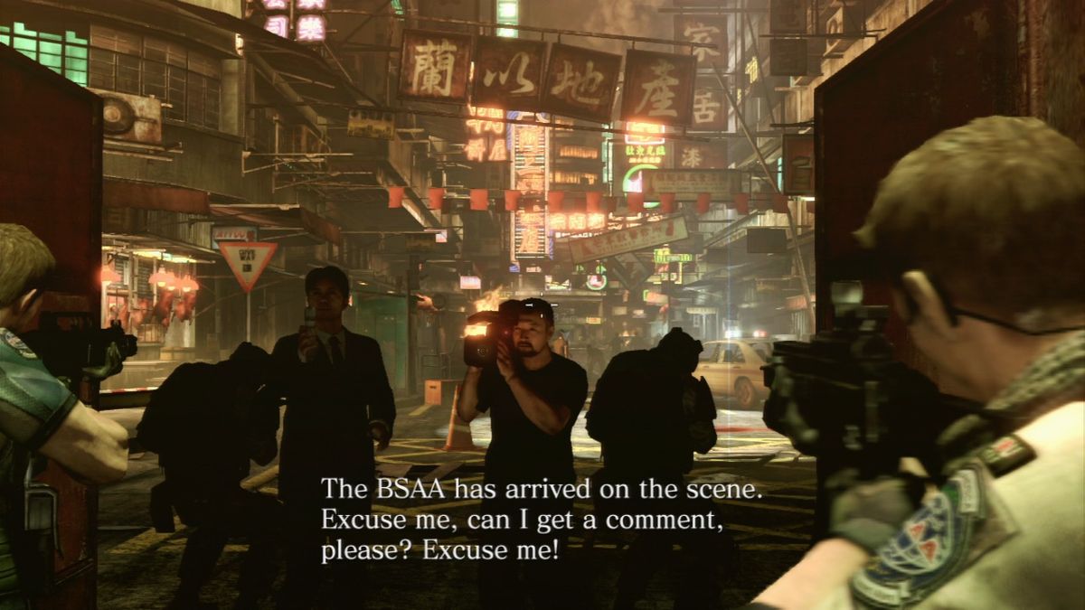 Resident Evil 6 (PlayStation 3) screenshot: Journalists... they're everywhere.