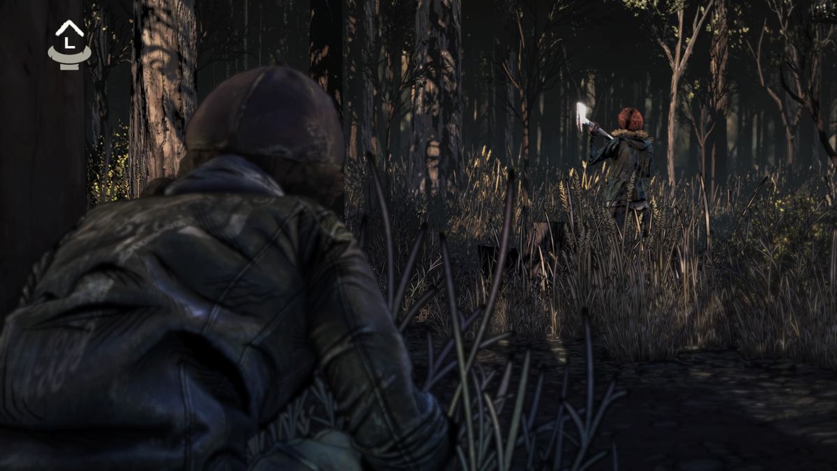 The Walking Dead: The Final Season (PlayStation 4) screenshot: Episode 3: Sneaking up on one of the raiders