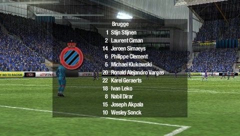 FIFA Soccer 09 (PSP) screenshot: A team's starting line-up