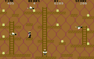Bizy BeeZZzz (Commodore 64) screenshot: More honey to collect