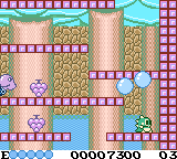 Classic Bubble Bobble (Game Boy Color) screenshot: Got the first letter in the word "EXTEND"