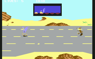 Road Runner (Commodore 64) screenshot: I need to grab birdseed but avoid Wile E. Coyote