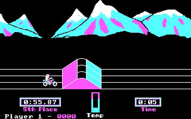 Motor-Mania (DOS) screenshot: Approaching a jump