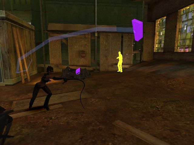 Catwoman (Windows) screenshot: You can also throw objects at enemies